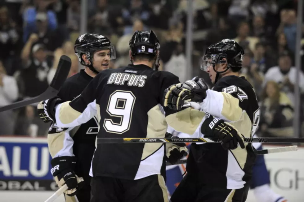 Hockey Player Pulls Own Tooth Out